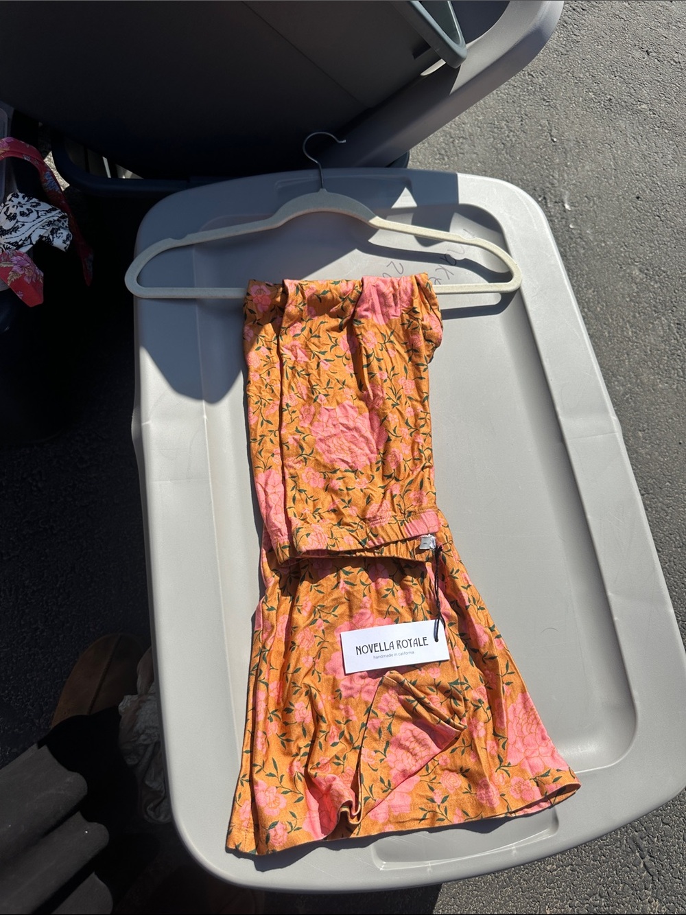 Novella Royale NWT Copper Flamenco Iris Bells